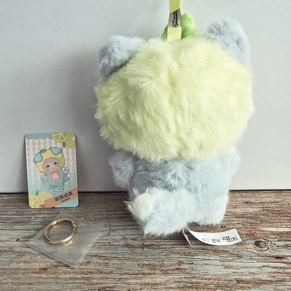 Lemon Nommi Bag Charm - Picture 2 of 6